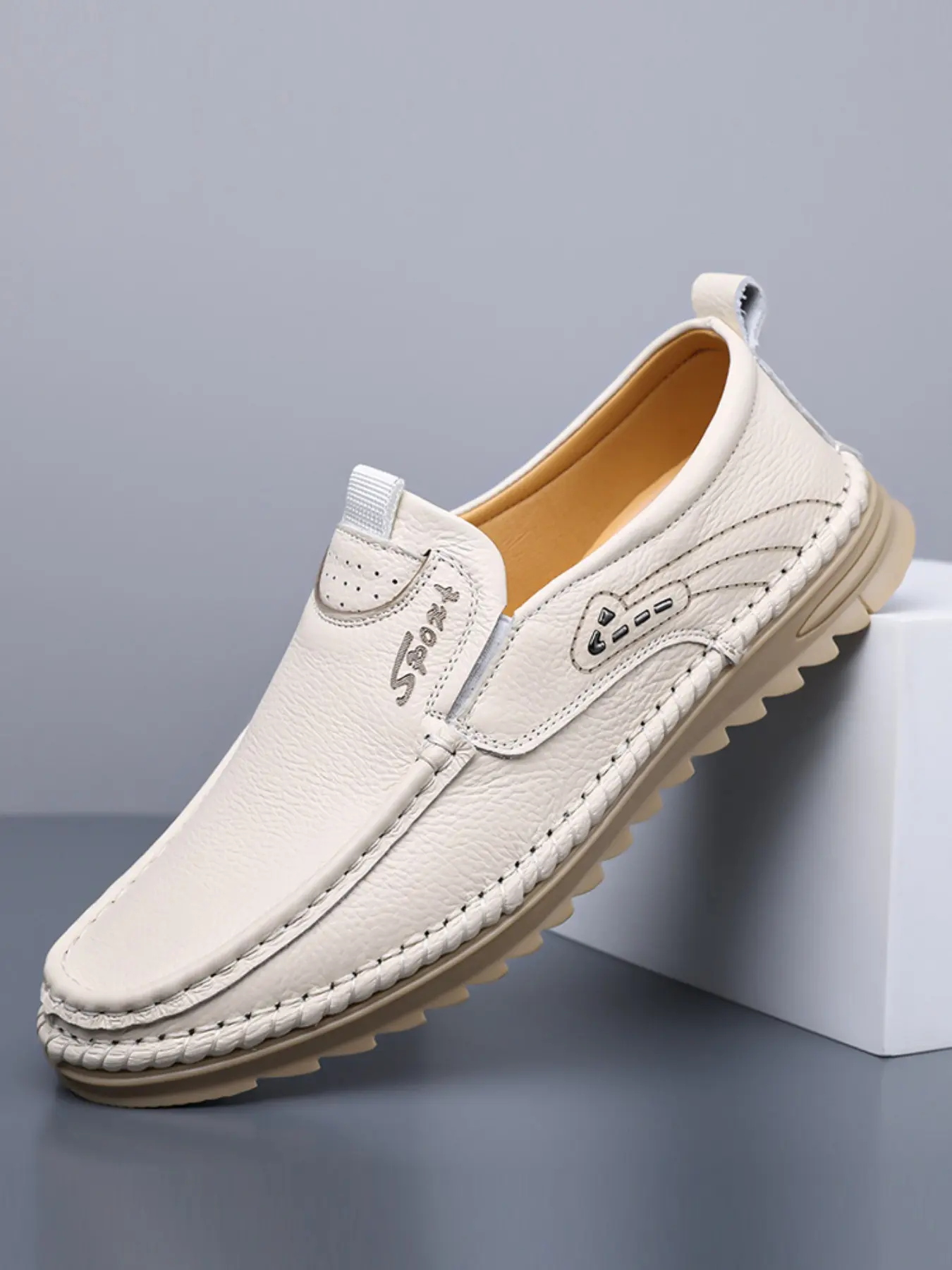Hand Sewn Men Loafers Lightweight Slip Ons Solid Color Flat Heel Comfortable  Breathable Durable Casual Shoes Casual Walking Shoes Driving Shoes Affordable Loafers