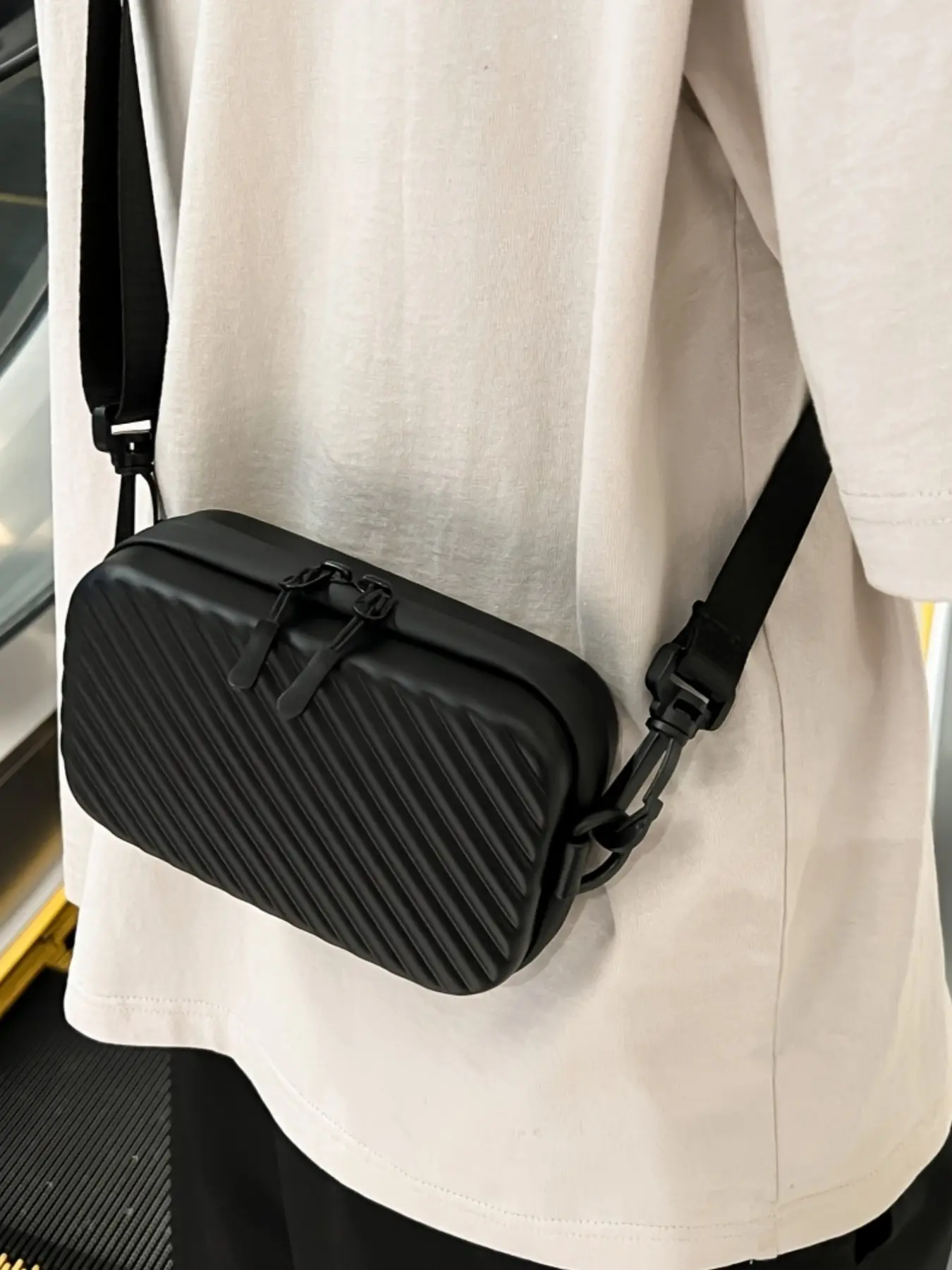Men's Solid Color Structured Square Shoulder Bag, Adjustable Strap Crossbody Bag, Travel Holiday Essential, Student Backpack, Summer Gift, Accessory