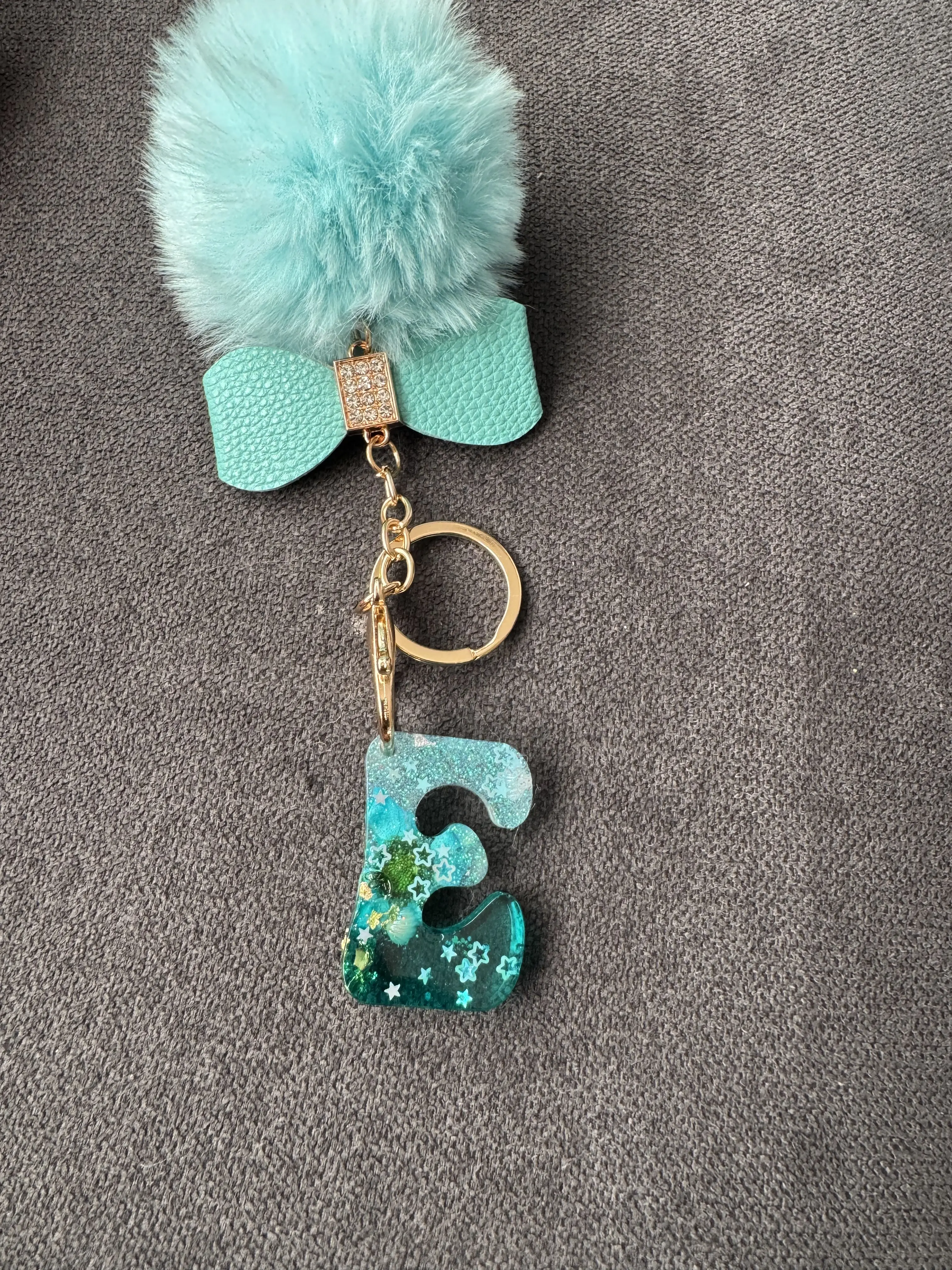 Handmade resin letter keychain with dried flowers & gold flakes