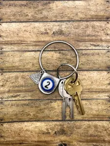 Steve-Round Safety Pin Keychain with Billiard Ball #2 Detail
