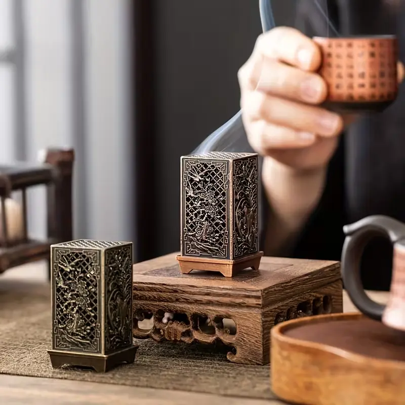 Creative Hollow Incense Holder, Metal Box for Indoor Use, Perfect for Christmas, Halloween, Easter, Hanukkah, Elegant Home Decor, Scented Home Fragrance, Fragrance Incense