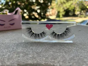 Qween Lashes Strips - Dramatic Luv Potion for Sexy Natural Eyelashes - Makeup