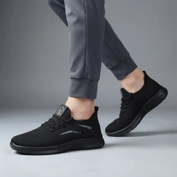 Men's Closed Breathable Mesh Athletic Trainers - Lightweight Casual Walking Footwear for Summer
