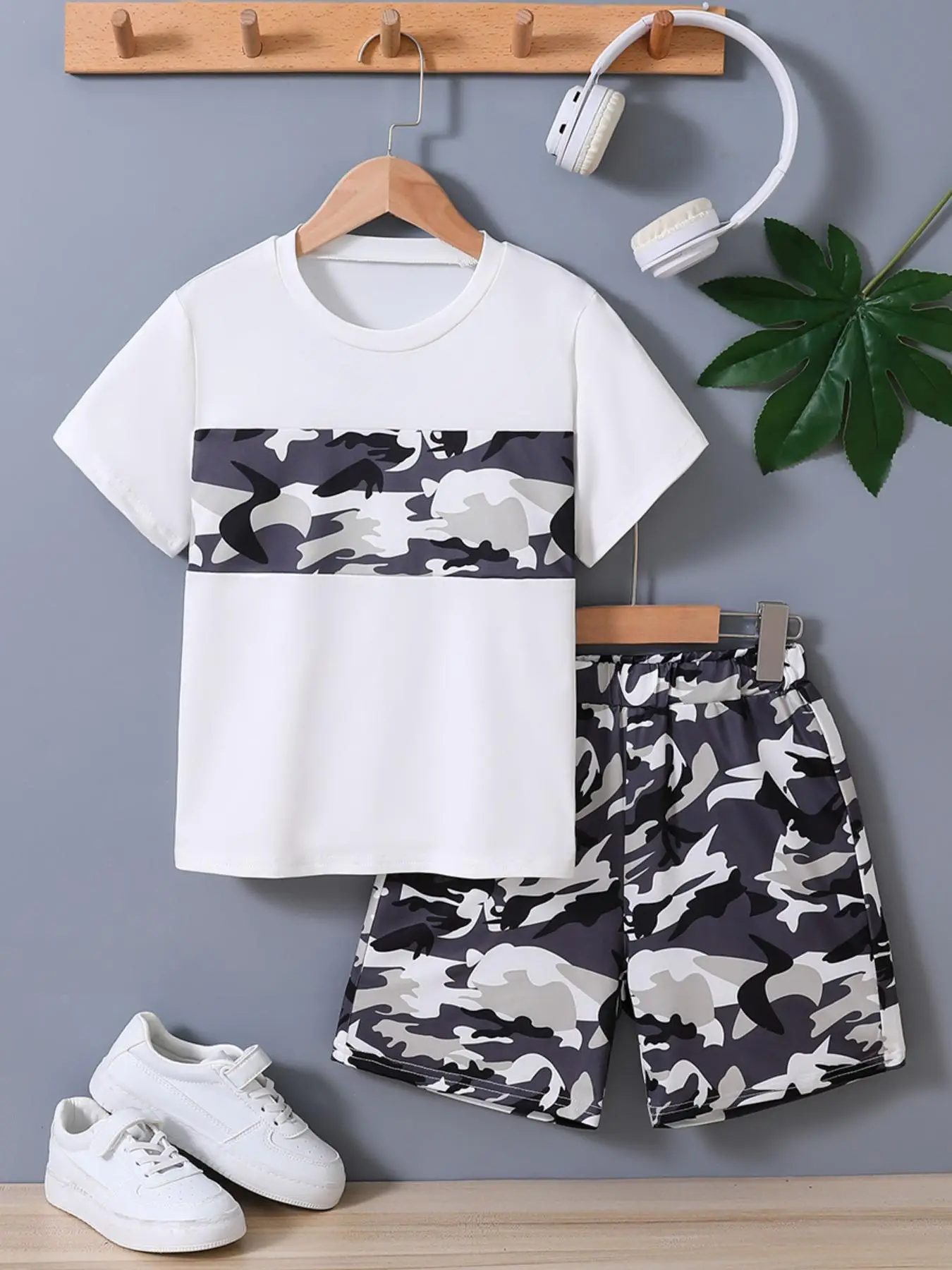 Two-Piece Set Boy's Camo Print Short Sleeve Tee & Camo Print Shorts Set, Casual Round Neck T-shirt & Elastic Waist Shorts, Summer Clothes for Kids