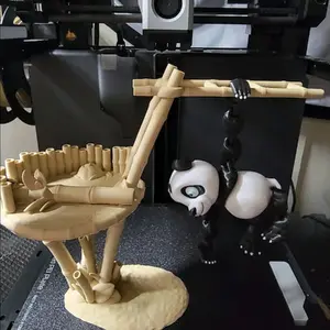 Flexi Panda with bamboo tree stand and extra bamboo