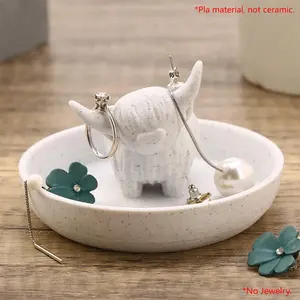 Highland Cow Ring Holder with Circular Dish, 3D Cow Tray,Plastic Farmhouse & Bohemian Style Marble Cute Unique Women Gifts Stuff Ring Jewelry Plate Organizer for Bathroom Office Home Room Desk Decor,Christmas Gifts