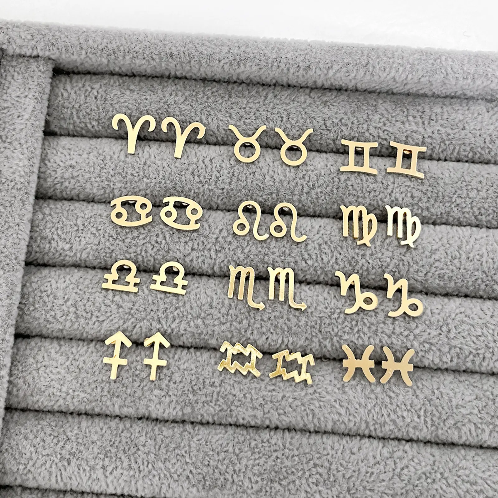 Alloy earrings golden/silver twelve zodiac earrings for pierced ears, earrings for ladies to wear daily as a gift