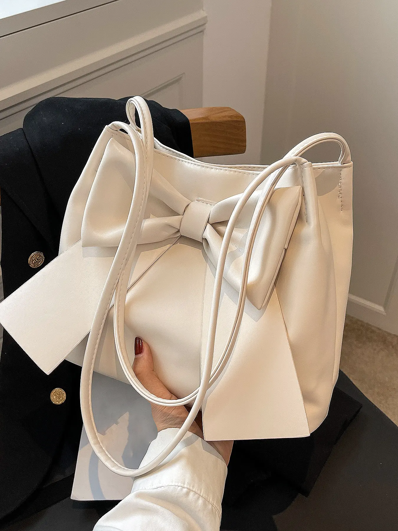 Sweet bow underarm bag, multiple colors available, gentle style handbag, soft bag body, light and versatile, small shoulder bag, Crossbody Bag, Casual crossbody bags, Casual Fashion Bag, suitable for daily commuting, shopping