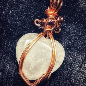 Random Color Heart Shaped Stone, 10/20pcs Natural Polished Stone, DIY Jewelry Gift, Decorative, Suitable for Seasonal Decoration, Handcrafted, Feather-free