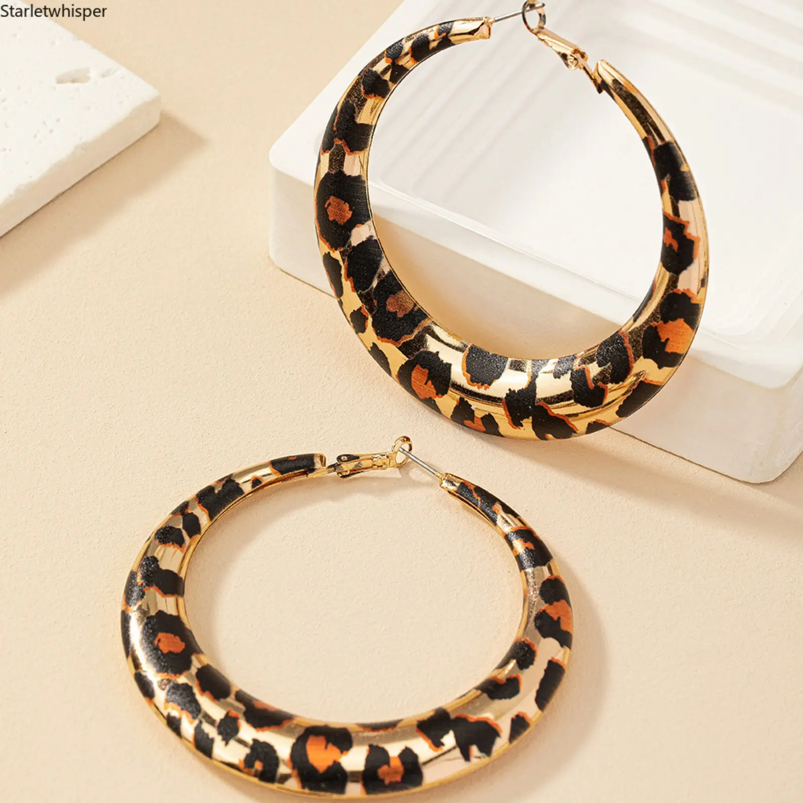 Women's Trendy Vintage Geometric Circle Hoop Earring Sets, 1-Pair Leopard & Cow Print Design, Lightweight Versatile Fashion Jewelry for Daily Wear & Parties (Sports & Outdoor Accessories Complement)