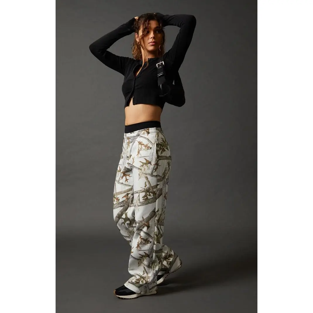 Pacsun Women's Light Camo Baggy Sweatpants Pacsun Women's Light Camo Baggy Sweatpants