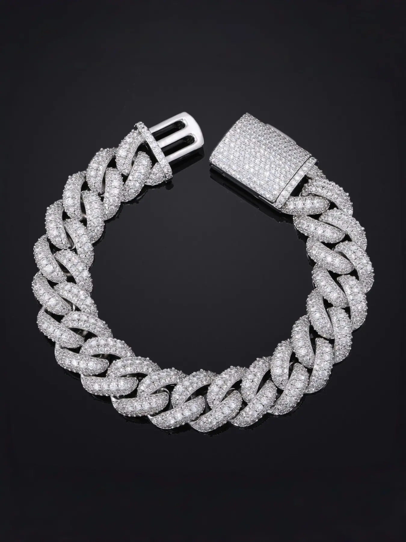 Iced Out Cuban Link Bracelet, for Men Women, 18mm Full Paved 5A CZ Diamond Miami Cuban Chain Bracelet, Silver Color Box Clasp, Copper Zircon Stone, Unisex Accessory, 18mm Width, Fashionable Bracelet Style