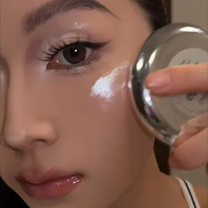 KAKASHOW 3 colors optional single color large capacity 10g natural luster delicate luster long-lasting non-fading face and body brightening cream party, stage, date essential glow seeker highlighter