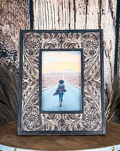Myra Bag Wyburn Canyon Leather Photo Frame - Wall Decor Prop, Ideal Gift for Home Supplies