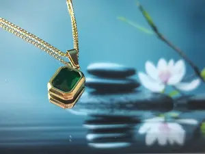Vintage Emerald-Tone Bezel Necklace - romantic gifts for her - Minimalist necklace #gold-plated chain #anniversary jewelry #elegant everyday jewelry