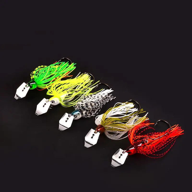 HUSKY TRACTOR CHATTERBAIT