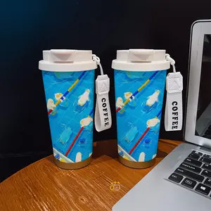 Coffee mug ~ 530 ml / 17.92 oz insulated mug，Cute Penguin Swimming Pool Blue Water Pattern PrintDouble-walled, leak-proof, travel mug with handle; perfect for coffee lovers, art enthusiasts, sports enthusiasts, and those seeking a gift.