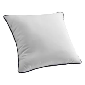 VEVOR 18 x 18 in Throw Pillow Inserts, Set of 2, Firm and Fluffy Decorative Down Alternative Pillows with Polyester Fiber, Square White Cushion with Zipper, for Indoor Bed Couch Sofa and Living Room Durable Memory Foam Contoured Memory Foam