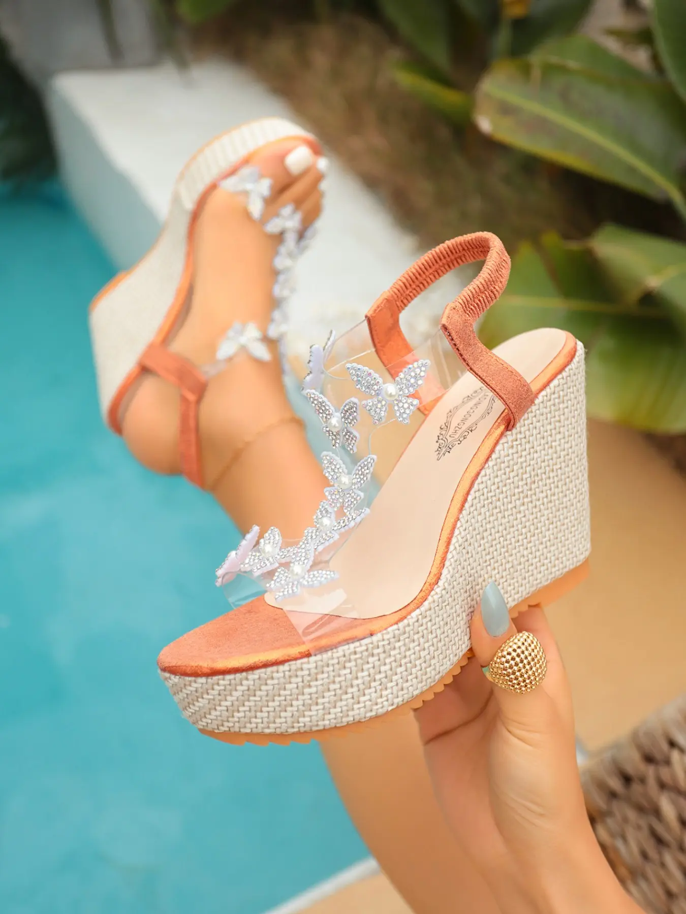 Women's new summer fashion wedge platform sandals, Espadrille Platform Wedges, with butterfly decoration, suitable for daily casual wear and various occasions, an ideal choice as a gift, suitable for beach vacations