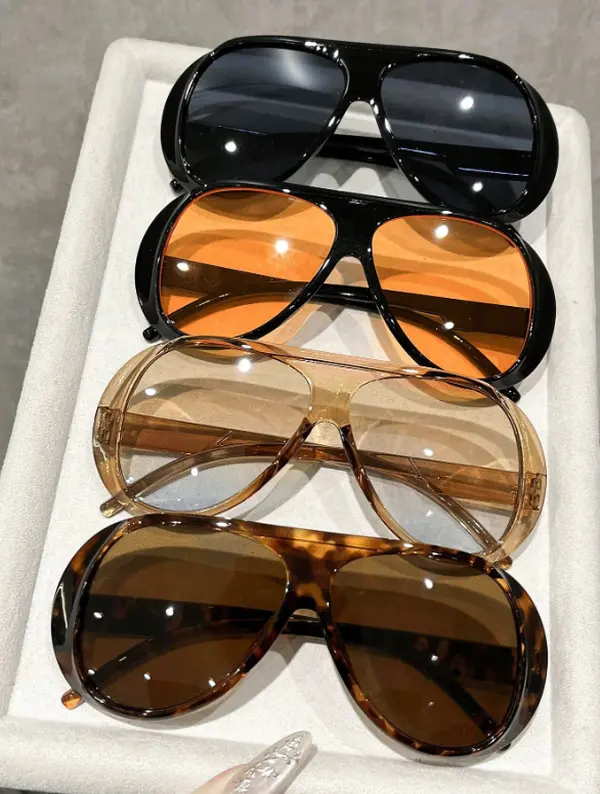 Women's Retro Aviation-Themed Super Size Oversized Aviator Sunglasses (4pcs) - Stylish Accessories, Street Fashion Eyewear, Ideal for Driving, Outdoor Use, Gift for Friends & Family, Retro Aviator Women's Sunglasses