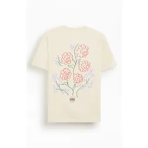 GARDENS & SEEDS Men's Full Of Roses T-Shirt - Multicolor