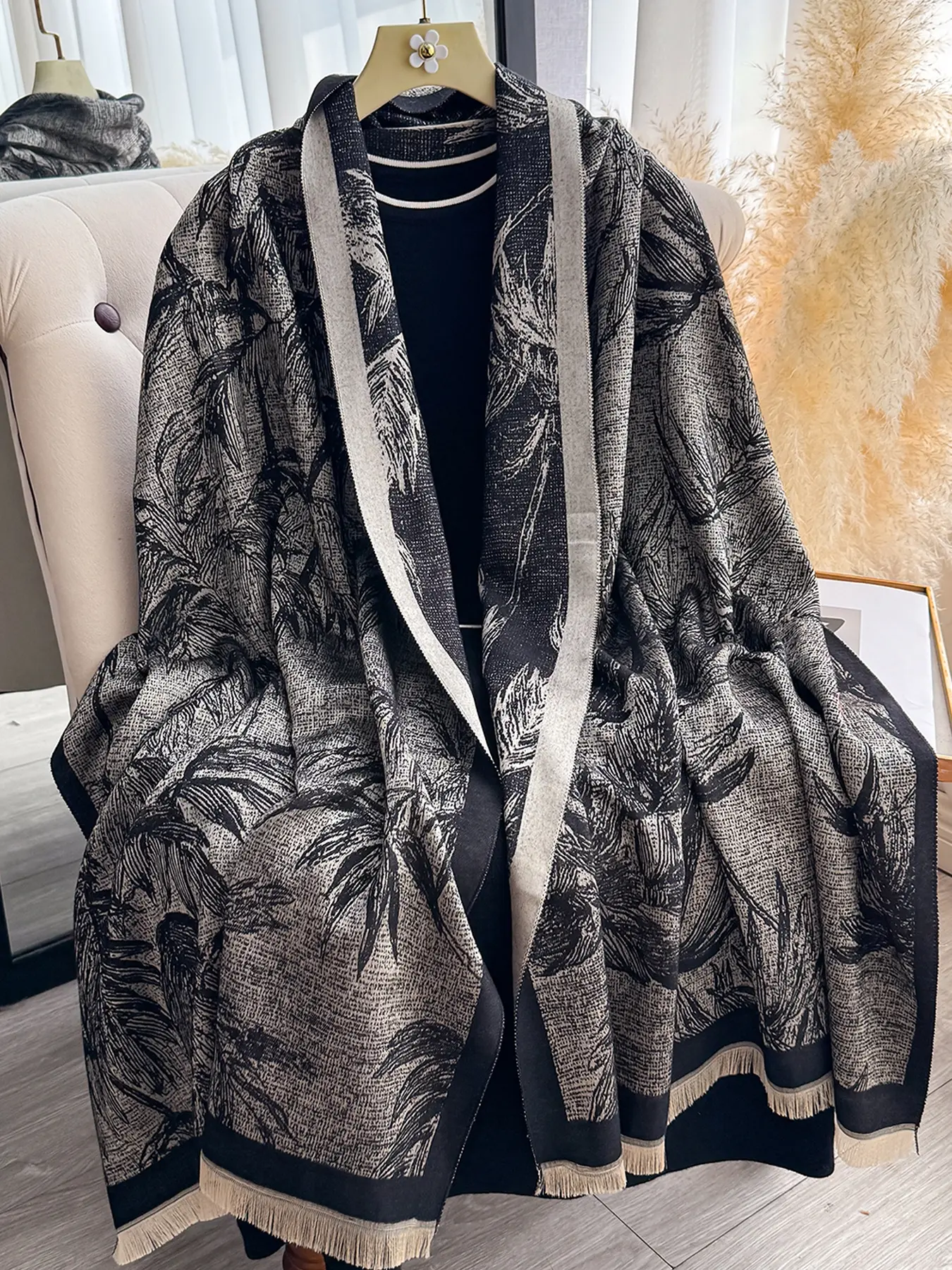 Women's Autumn Winter Elegant Vintage Warm Plant Print Fringe Trim Shawl, Fitted Fashion Accessory for Casual & Formal Wear