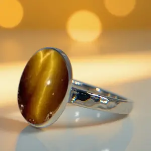 Shiny Oval Tiger's Eye Ring - Natural Stone Engagement Promise Ring - Unisex Anniversary Ring - High-Quality Jewelry Gift for Valentine's Day & Mother's Day