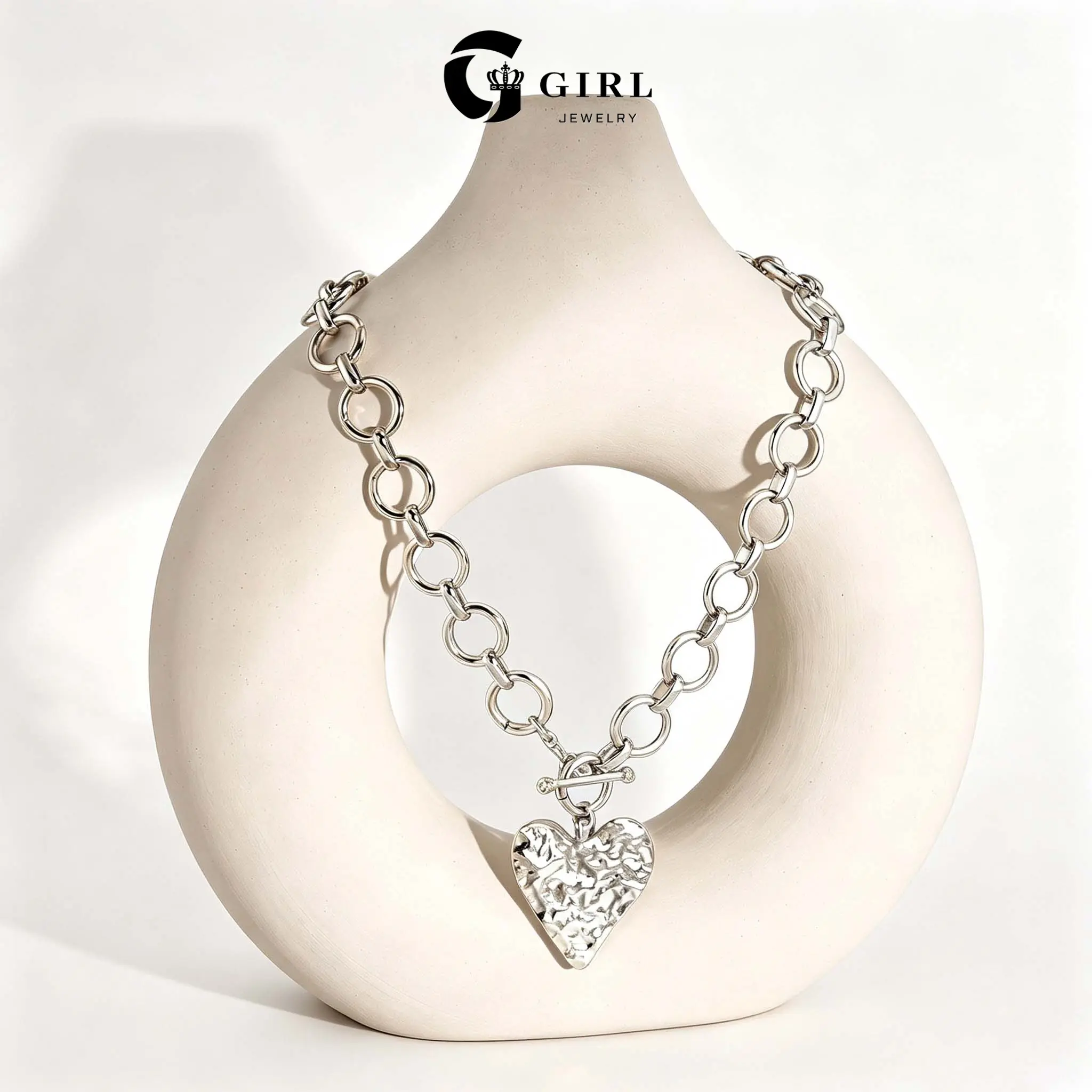 GGIRL Hammered Heart Hammer Pendant Necklace with Retro OT Charm Clasp - Chunky OT Clasp, Retro, Minimalist Design for Versatile Everyday Wear, Heart Necklace