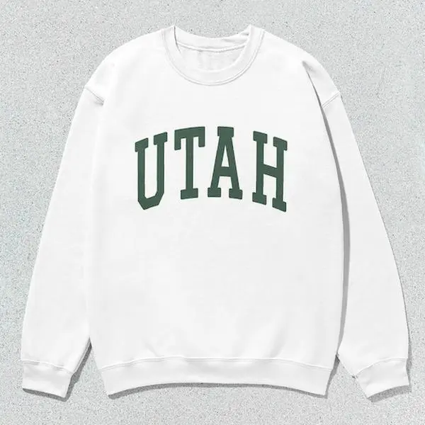 Crewneck Sweatshirt with Utah Collegiate Graphic, Casual Unisex Long Sleeve Pullover Tops in Sage Green, Round Neck, All Seasons