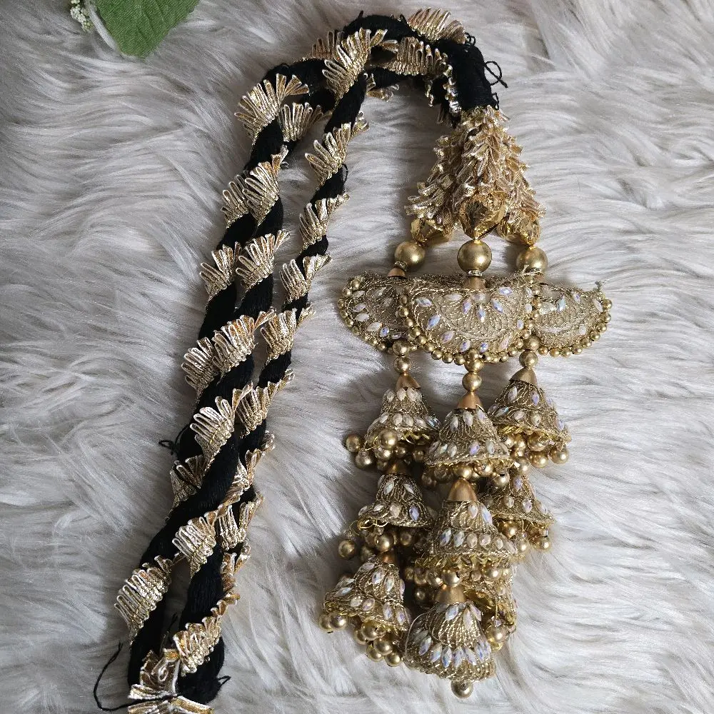 Traditional Punjabi Heavy Paranda dhago lacha dori