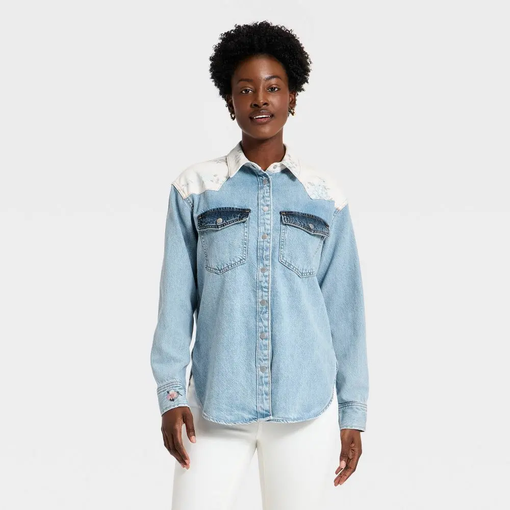 Women's Relaxed Western Craft Button-Down Denim Shirt - Universal Women's Relaxed Western Craft Button-Down Denim Shirt - Universal