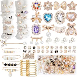 65Pcs junk socks charms kit Safety Pin Brooch Shoe Charms for Sneakers Brooches and Pins for Women Pearl Rhinestone Brooch hat Pins Buttons