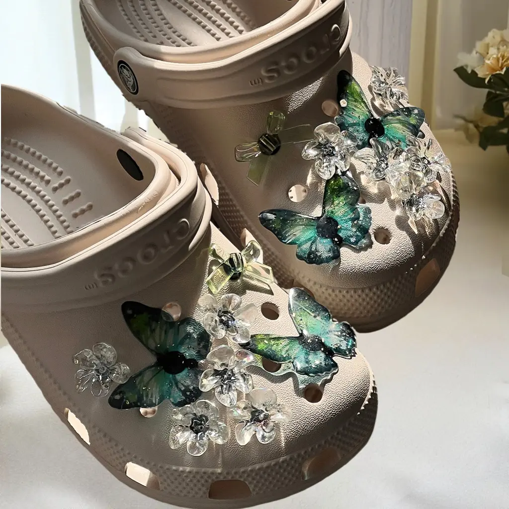 Women's Footwear Bling Shoe Decoration Charms, 16-Count Plastic Butterfly Flower Sparkling Chains, User-Friendly Design DIY Party Favors, Charm Accessory