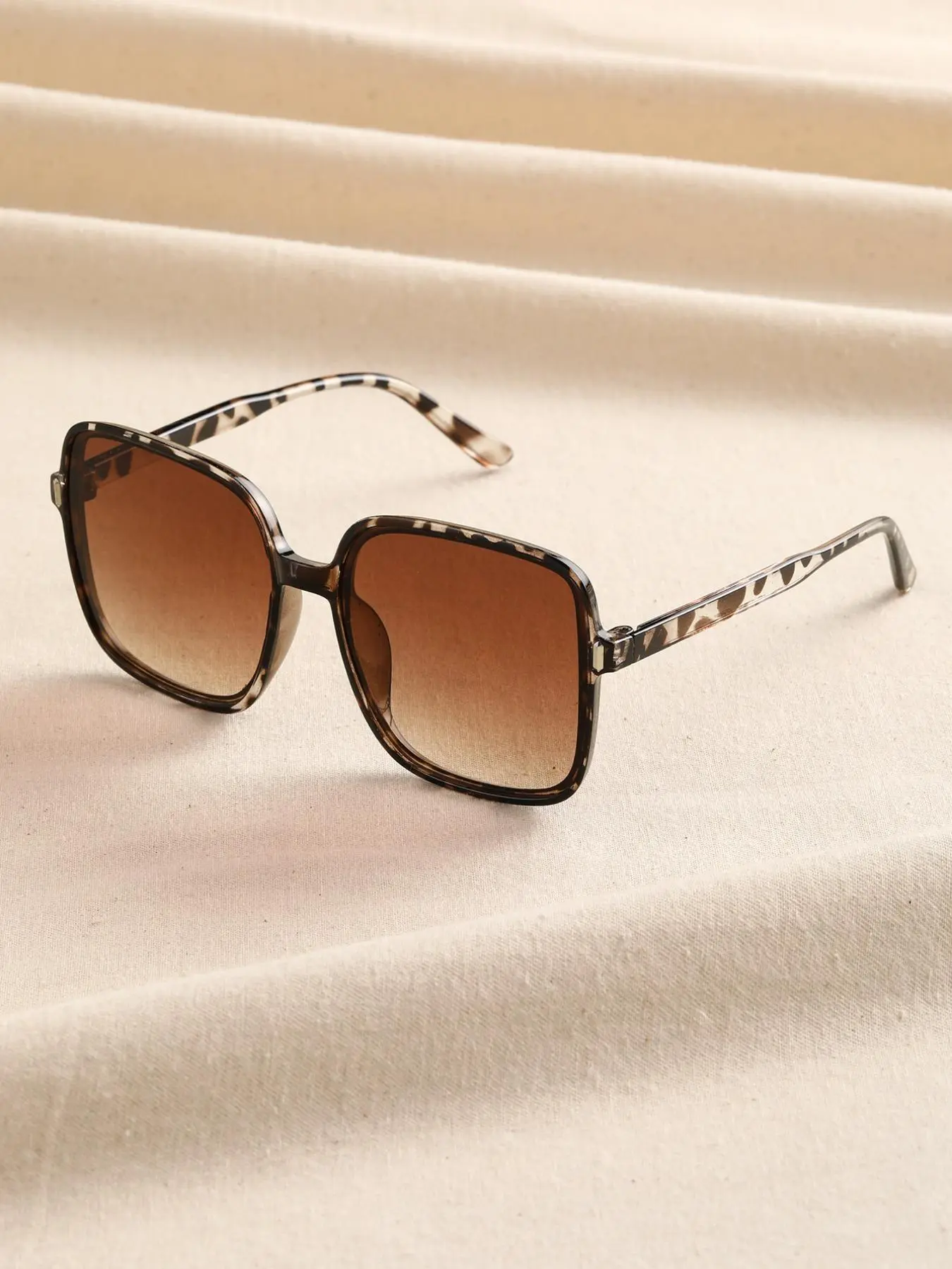 Unisex Street Trend Leopard Print Plastic Sunglasses As Summer Outfits 2024, Trendy Square Frame Sunglasses for Everyday Use, Fashionable Sunglasses, Leopard Pattern Sunglasses