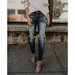 Women's jeans, pierced feet, mid-rise jeans