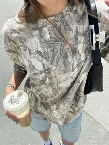 Women's Camo Print Round Neck Tee, Street Fashion Casual Short Sleeve T-Shirt for Daily Holiday Vacation Outdoor Wear, Ladies Clothes for Summer, Top