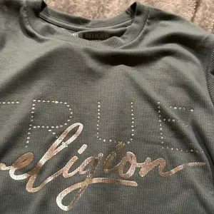 True religion long sleeve top/ sz Large Casual