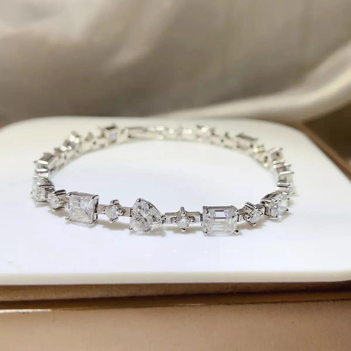 Unisex 925 Sterling Silver Classic Gemstone Moissanite Bracelet, Fashion Accessories Moissanite Set