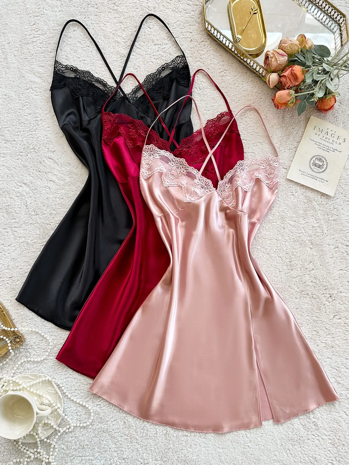 Women's Embroidered Lace Satin Sexy Sleepwear Set, Womenswear Adjustable Thin Straps Nightgown Chemise with Lingerie, Comfortable All-Season Loungewear, Fitted Satin Pyjama Dress, Elegant, Elegance
