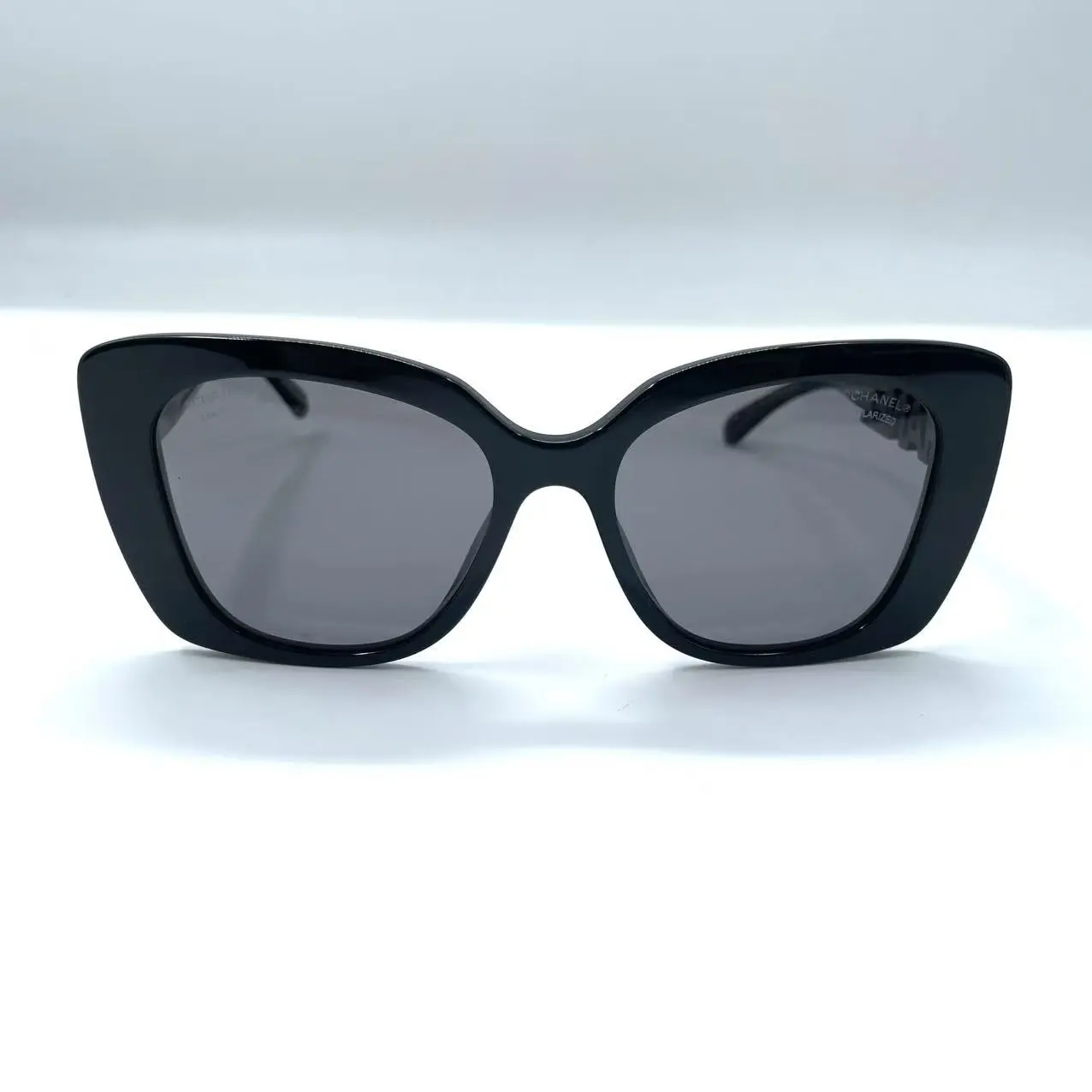 Pre-owned US0520 Chanel sunglasses (black lenses) 26.03.18