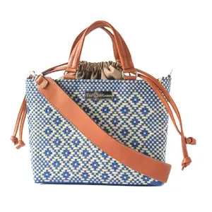 Mixte Medium Woven Crossbody Drawstring Bag with Canvas Lining and Leather Details - Perfect for Everyday Use - Eco-Friendly Crossbody Bag Handmade by Artisans with Recycled Plastic