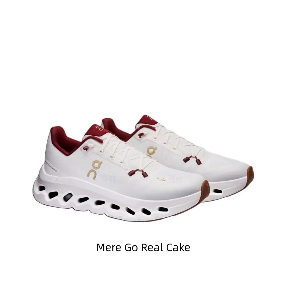Timeless off-white wine red golden three-tone unisex all-terrain athletic trainers, deep segmented wear-resistant brown rubber outsole provides stable anti-slip traction for mountain outdoor hiking and slippery rainy city pavement walking
