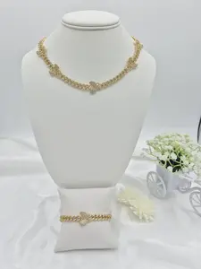 Necklace and bracelet set 14k gold plated butterfly design. (86)