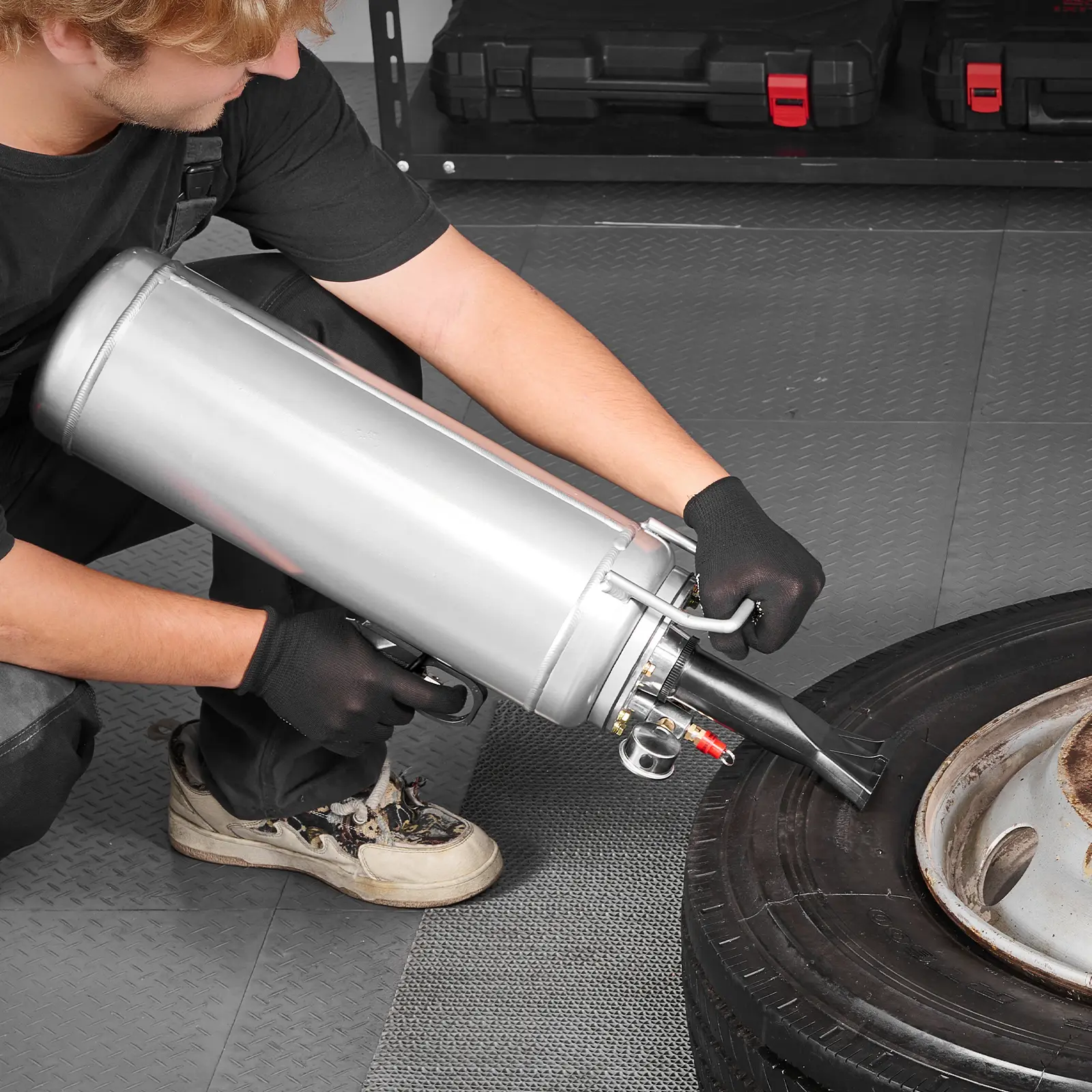 VEVOR Handheld High Pressure Tire Bead Seater, 2.6 Gal/10L Portable Aluminum Alloy Instant Inflate Bead Blaster, Ergonomic Design Handheld Tool with Momentary Trigger, 87-116 PSI, for Compact Cars/SUVs, Tractors, Pickups