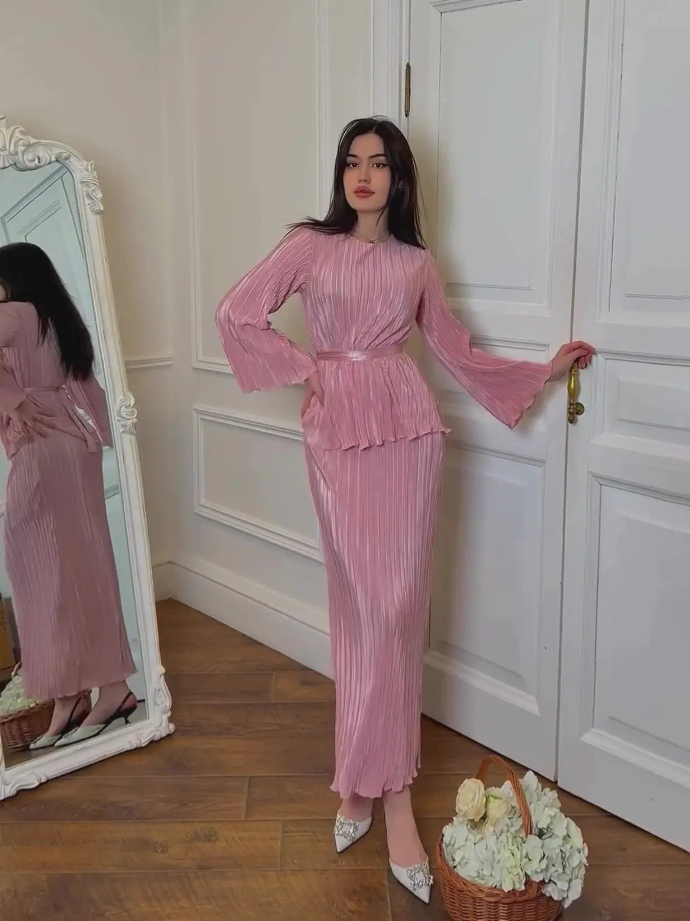 Luxury Pleated Islamic Clothing Set Two Piece Set Women for Muslim Women, Fashion Muslim Set, Modest Bell Sleeve Top, Long Skirt Abaya Suit for All Seasons and Special Occasions Party, Wedding, Formal Modesty, Abaya Hijab Set