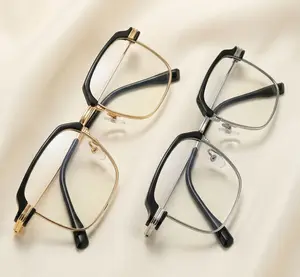 Photochromic Reading Glasses Auto Darkening TransitionLenses Blue Light Blocking UV Protection Lightweight UnisexReaders for Seniors,Lightweight Auto-Focus PhotochromicReading Glasses for Men Women, UV Protection,Suitable only for age-related presbyopia.