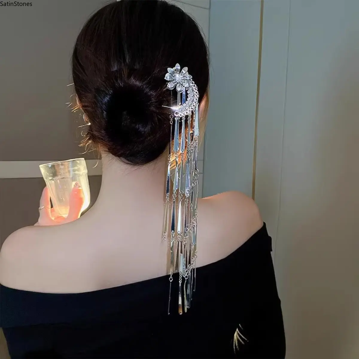 2026 new Chinese walking hairpin metal butterfly tassel advanced sense u-shaped disc hairpin antique hairpin hair accessories women