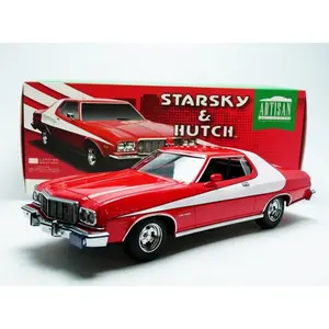 Starsky and Hutch (TV Series 1975-79) - 1976 Ford Gran Torino Diecast Model Car in 1:18 Scale by Greenlight