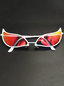 Donquixote Doflamingo Cat Eye Cosplay Sunglasses, 1 Pair Novelty Sunglasses for Men & Women, Funny Sun Glasses Male Female Eyewear for Daily Use