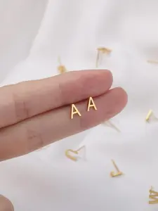 1 Pair Letter Stud Earrings, Simple Alphabet Decor Ear Jewelry For Party, Daily Clothing Decor, Casual Fashion Accessories, Ear Studs